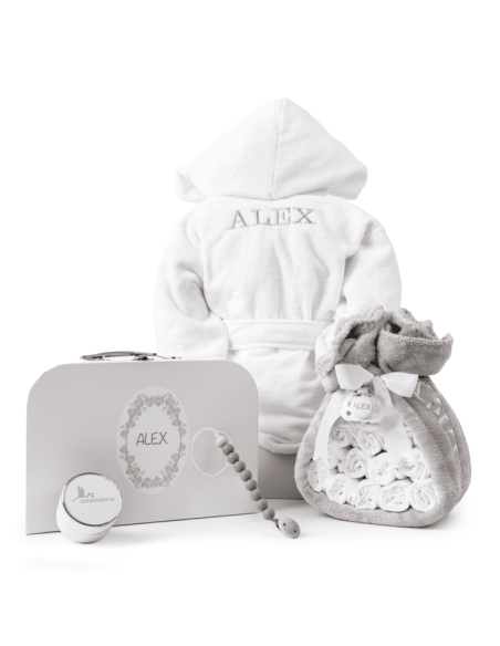 Torta di Pannolini con Accappatoio, Valigetta e Ciuccio | Regalo Completo