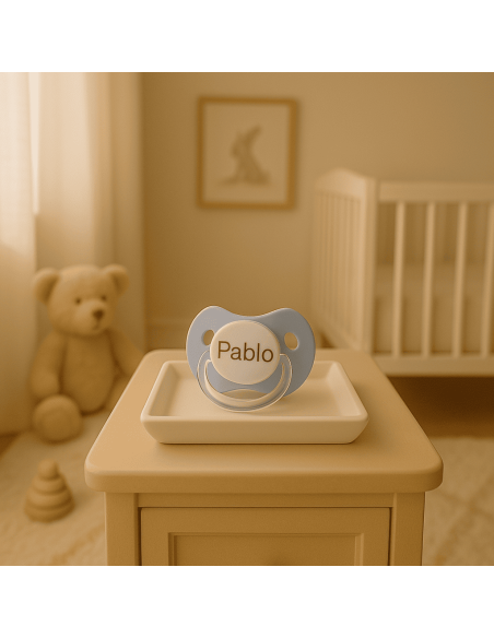 Due succhietti personalizzati con il nome del bebè | Regalo unico e pratico
