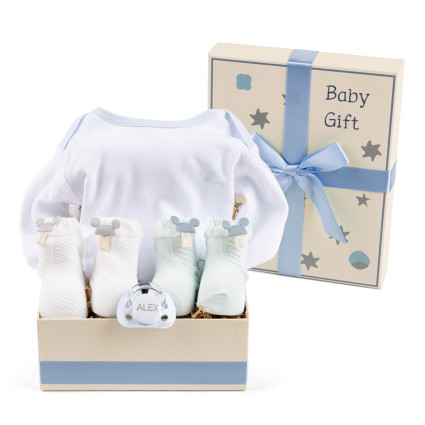 Scatola Regalo con Body, Ciuccio e Calzini – Pratica e Personalizzabile 2