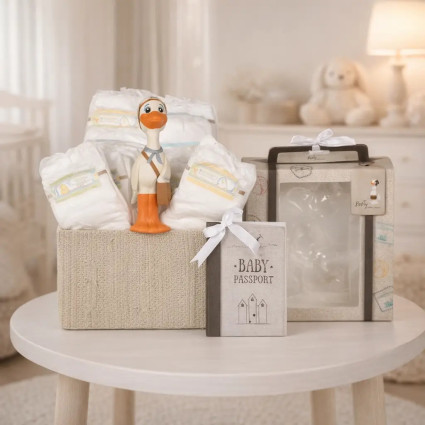 Torta di pannolini con massaggiagengive Nicky | Regalo originale e funzionale per bebè 2