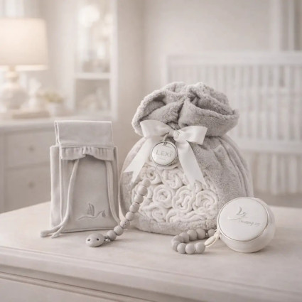 Torta di Pannolini con Porta-Pannolini | Regalo Funzionale e Completo per Neonato 2