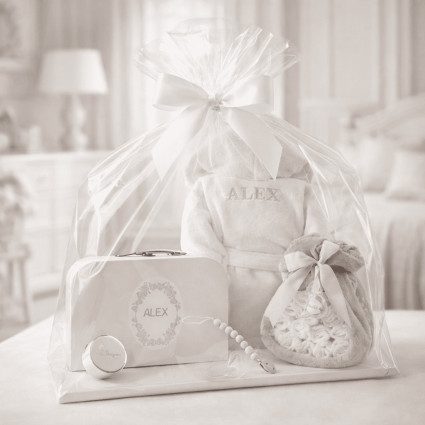 Torta di Pannolini con Accappatoio, Valigetta e Ciuccio | Regalo Completo